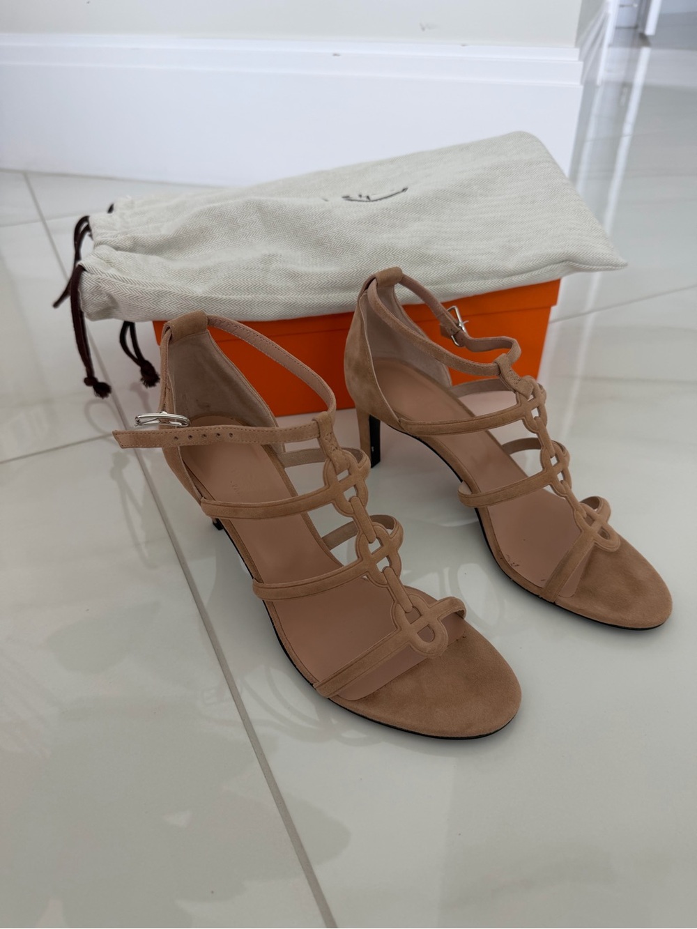 Hermes Magic 70, beige perlino, Tan Strappy Suede Mid-Heel Sandals